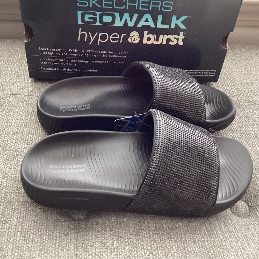 Skechers Women's Hyper Slide - Radiant Slide Sandals, size 7 - Picture 4 of 10